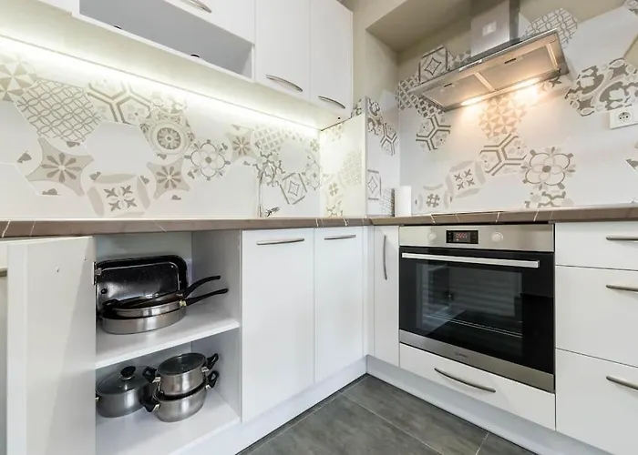 Linden Guest Apartment Warna