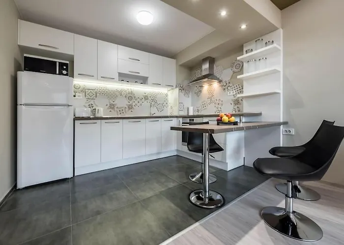 Apartament Linden Guest *